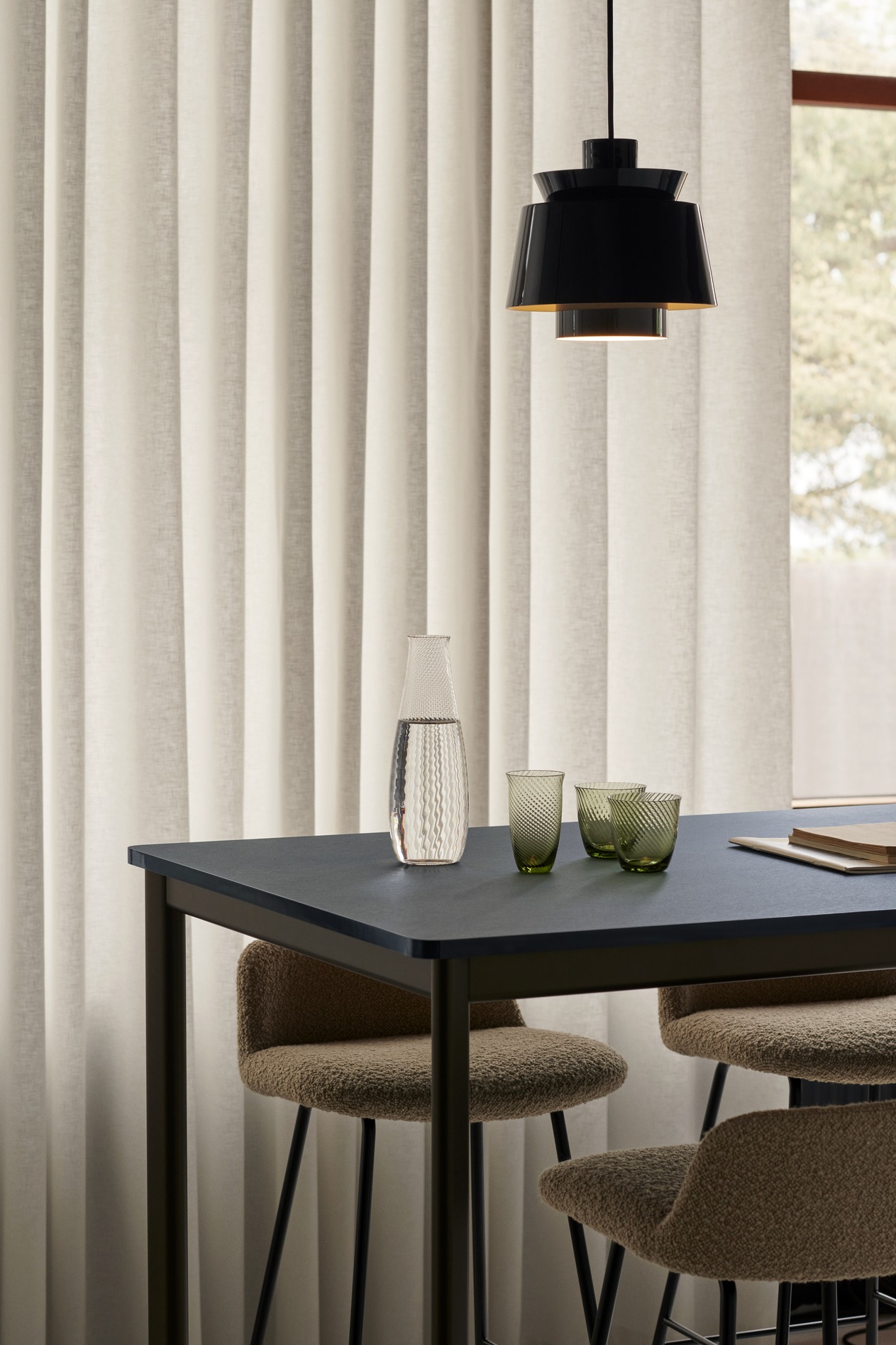 Drip Bar Table HW64